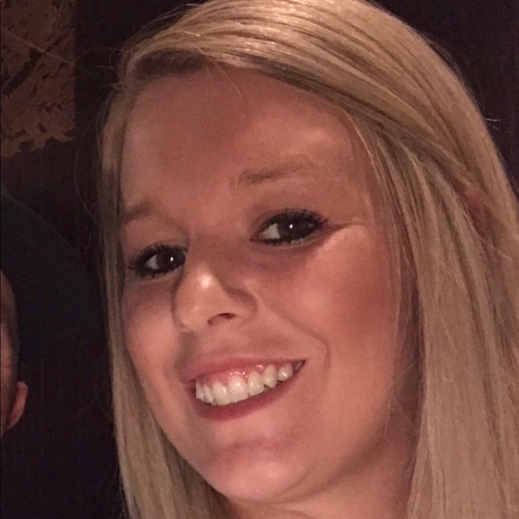 Meet your Posher, Aricka - Picture 1 of 1